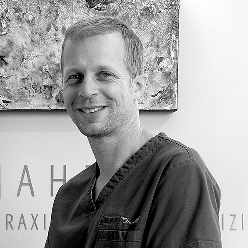 Dr. Dirk Schneider
